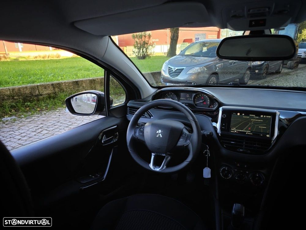 Peugeot 208 1.2 PureTech Active - 14
