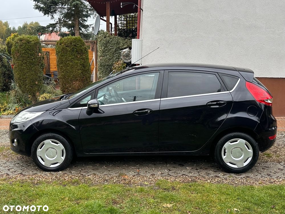 Ford Fiesta 2011 photo 4