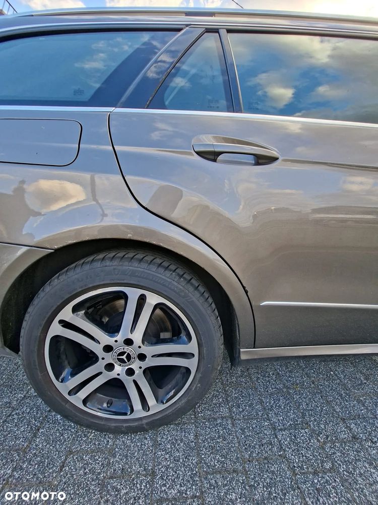 Mercedes-Benz Klasa E 350 CDI BlueEff Avantgarde - 23