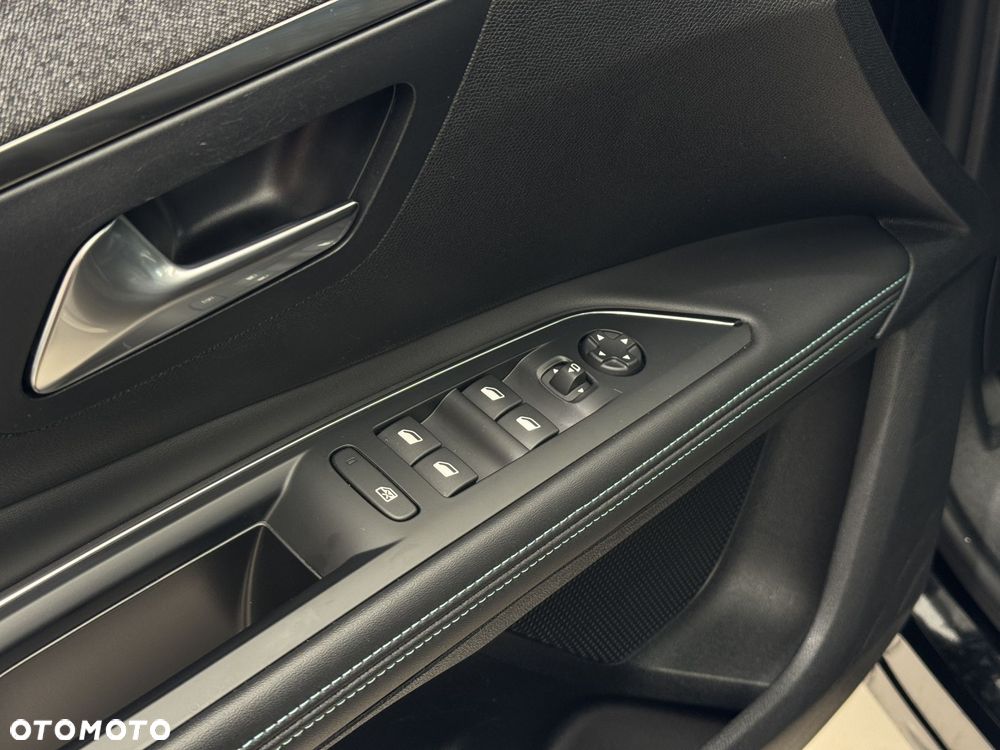 Peugeot 5008 1.2 PureTech Allure Pack S&S EAT8 - 23