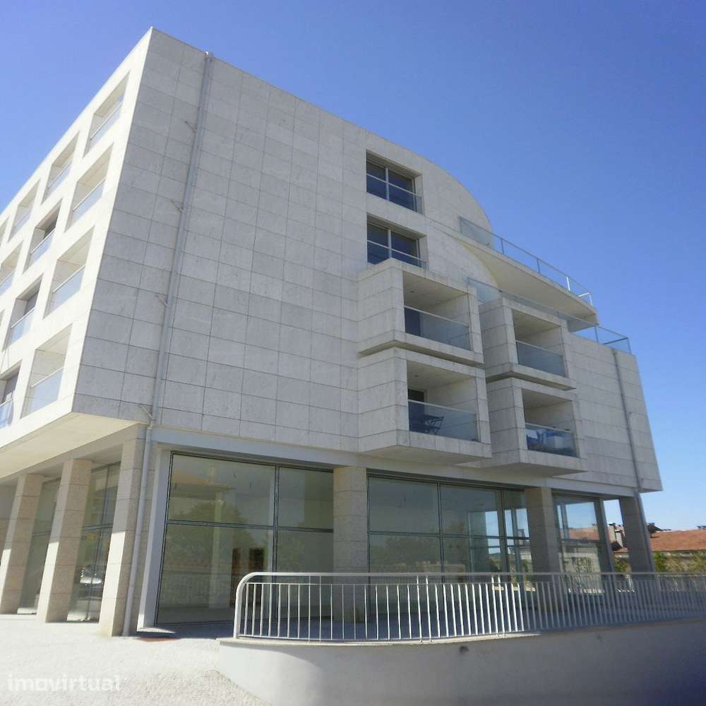 Apartamento T2 com varanda e garagem fechada em Gaia - Grande imagem: 4/17