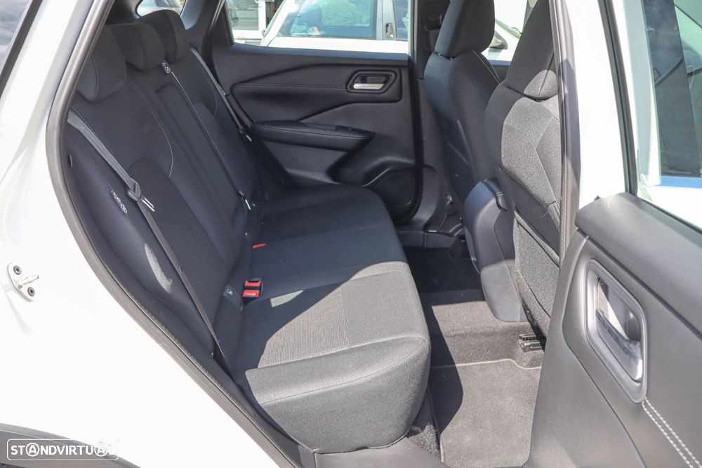 Nissan Qashqai 1.3 DIG-T Acenta - 17