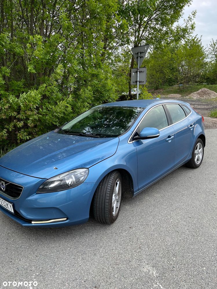 Volvo V40 D4 Momentum - 1