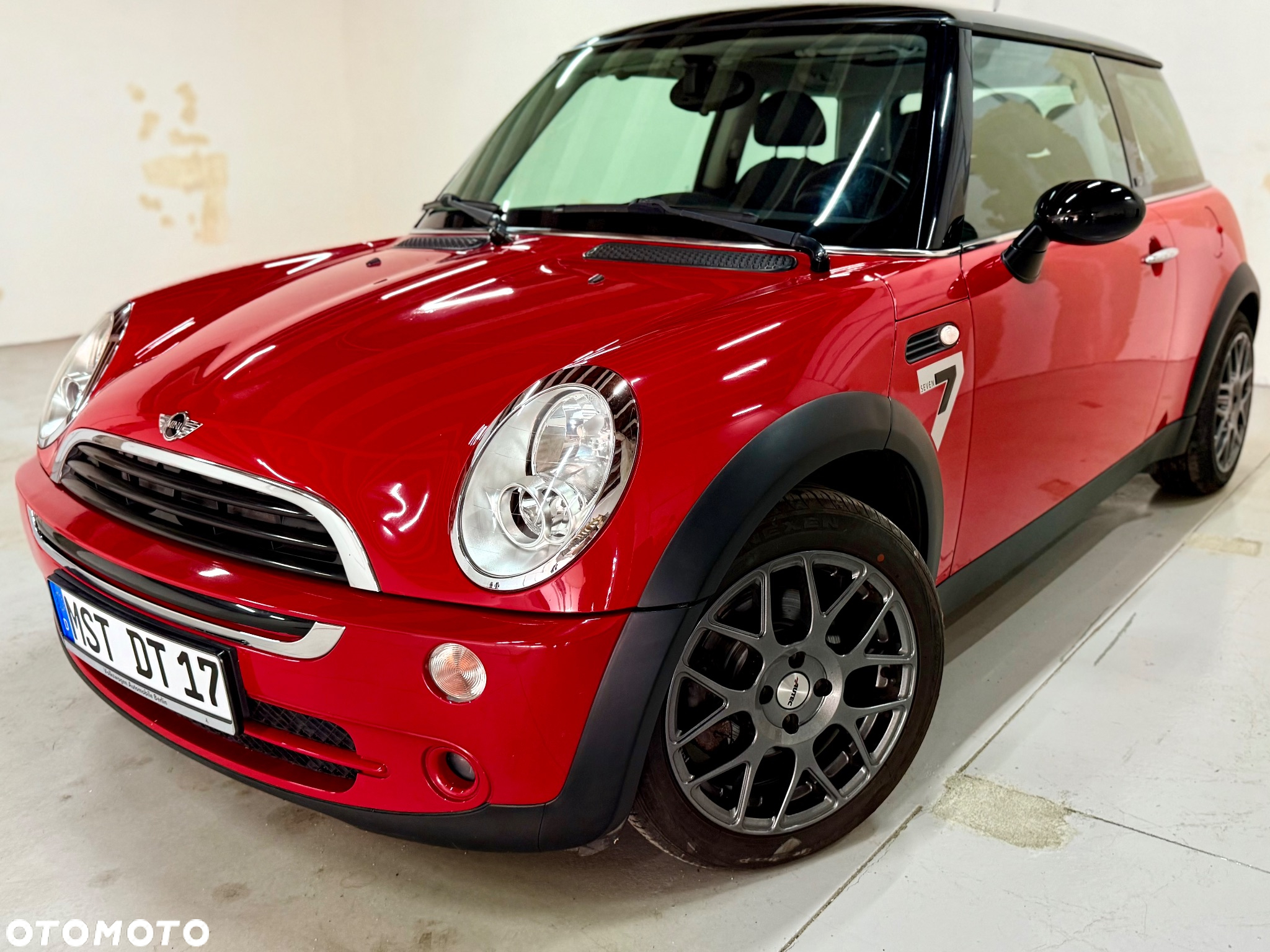 MINI ONE Seven - 14