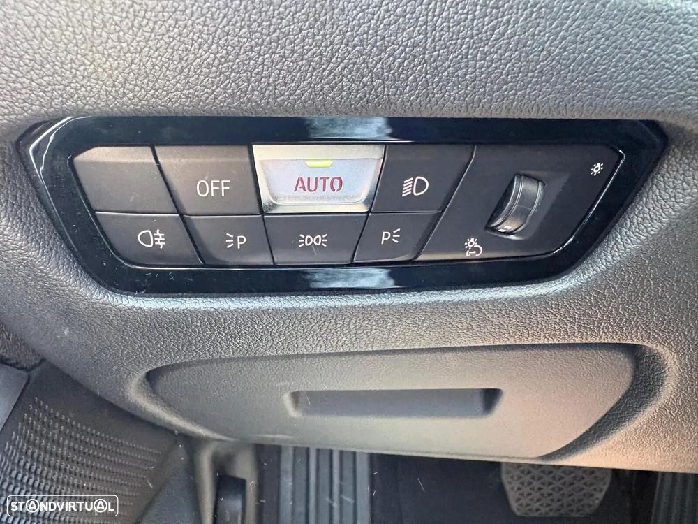 BMW 330 e Corporate Edition Auto - 36
