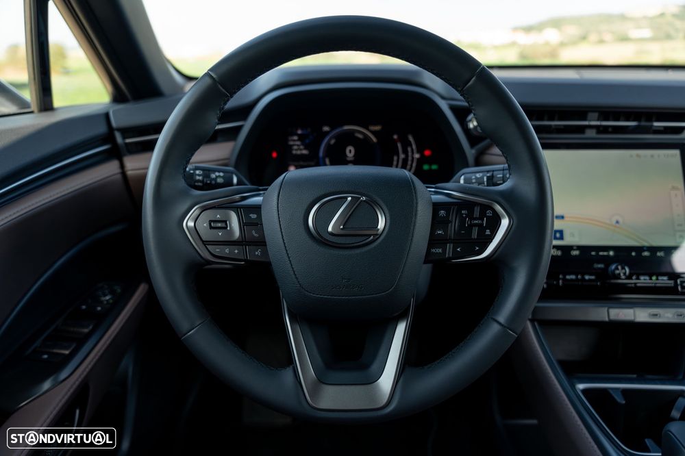 Lexus LBX Elegant - 14