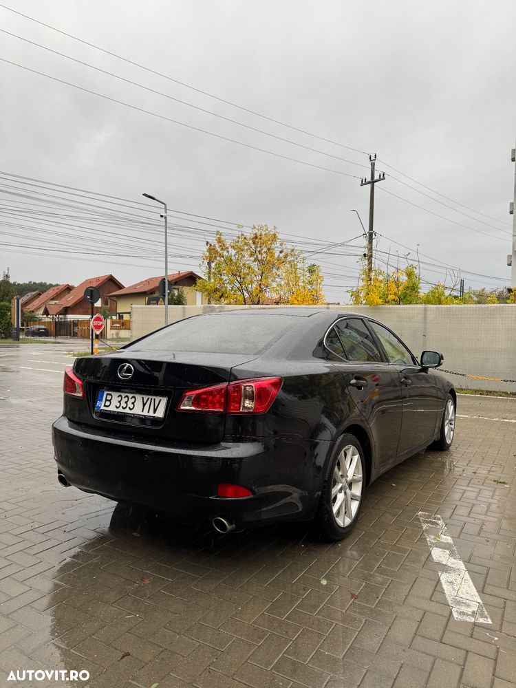 Lexus Seria IS 250 2.5 V6 Aut Luxury - 4