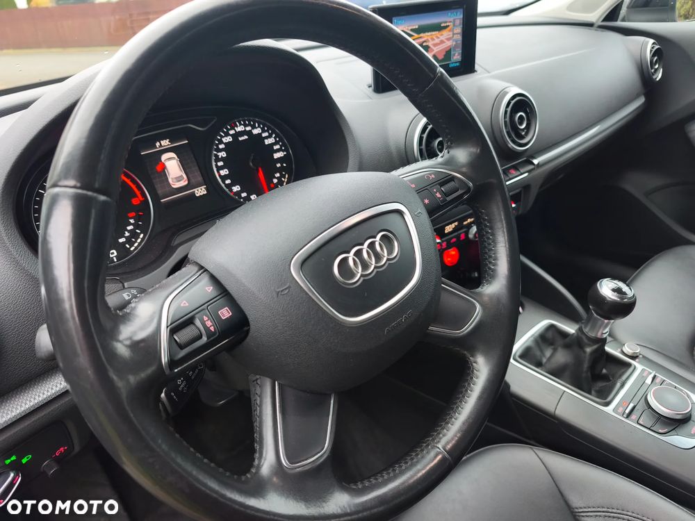 Audi A3 Sportback 1.6 TDI Ambiente - 16