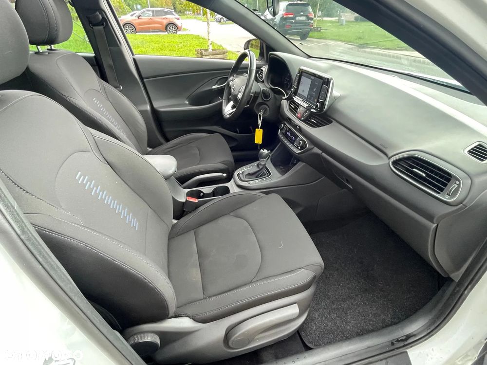 Hyundai i30 1.4 T-GDI DCT Premium - 29
