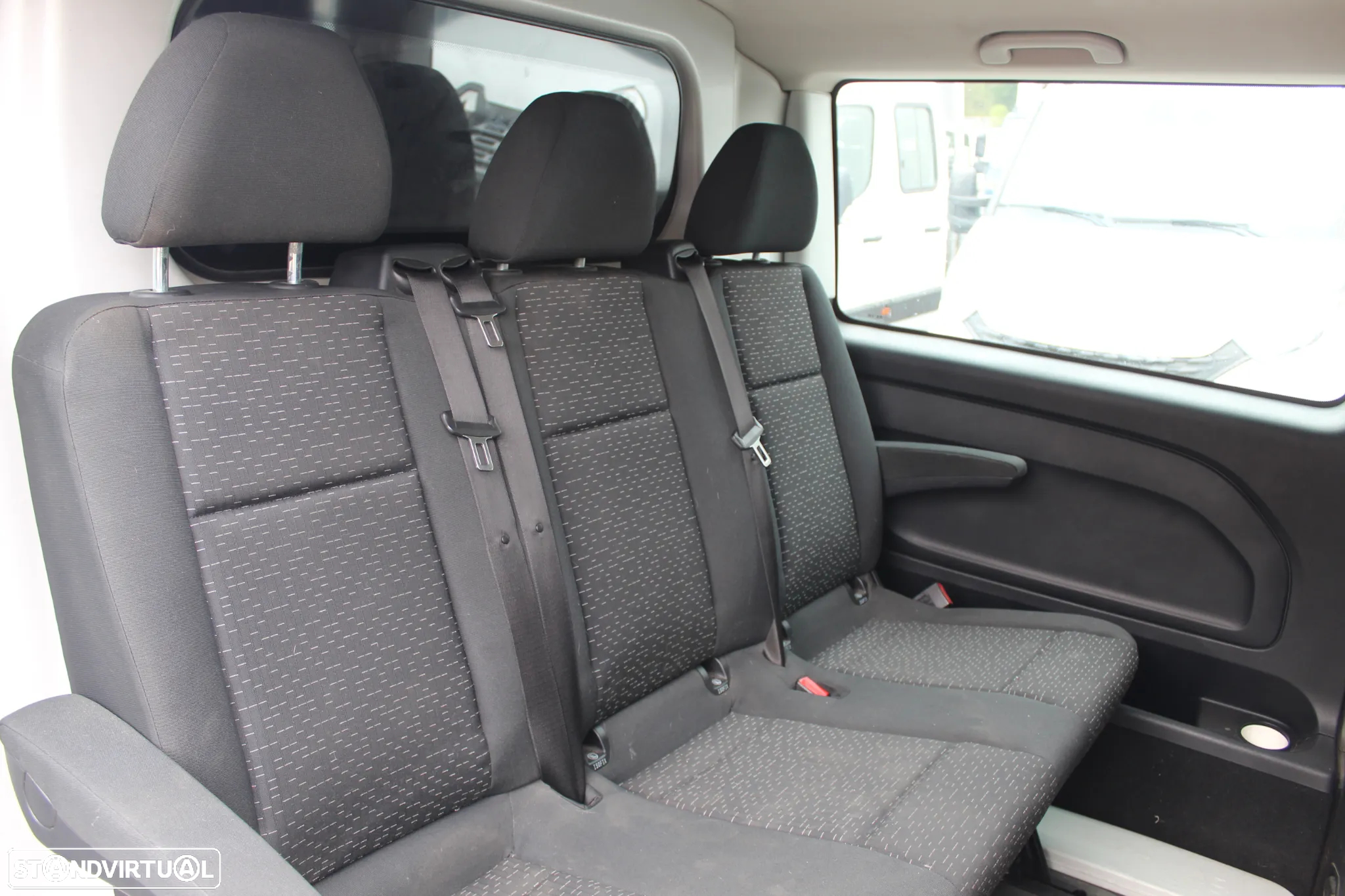 Mercedes-Benz Vito 110 CDi // 6 Lugares - 8
