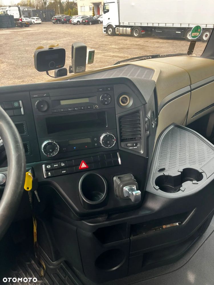 Mercedes-Benz ACTROS - 7