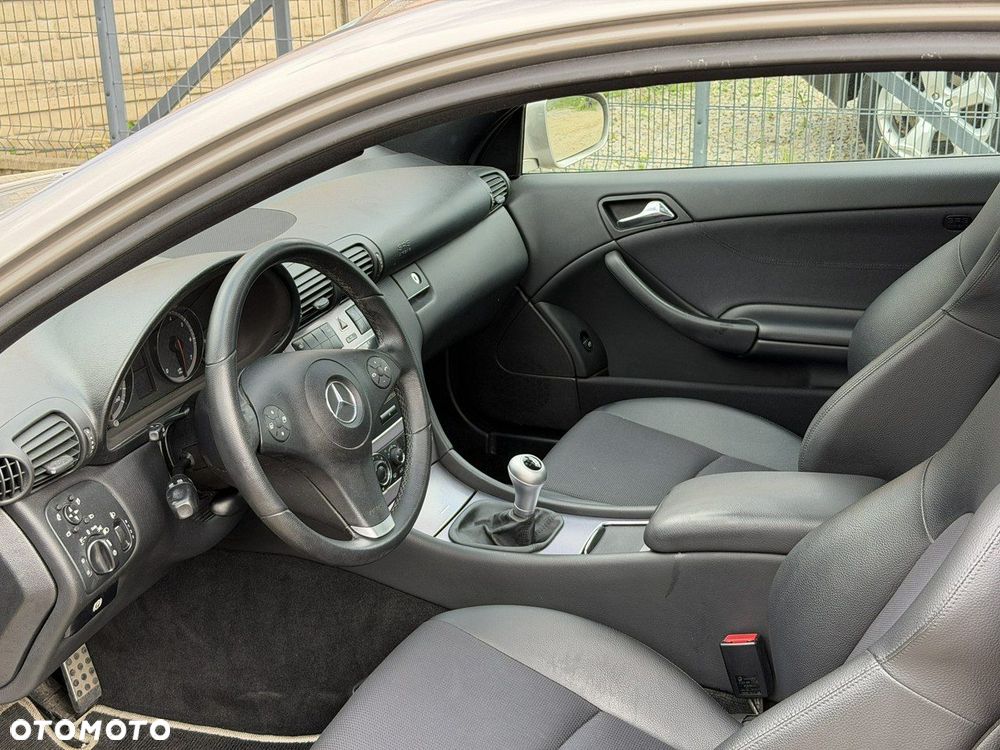 Mercedes-Benz CLC - 12