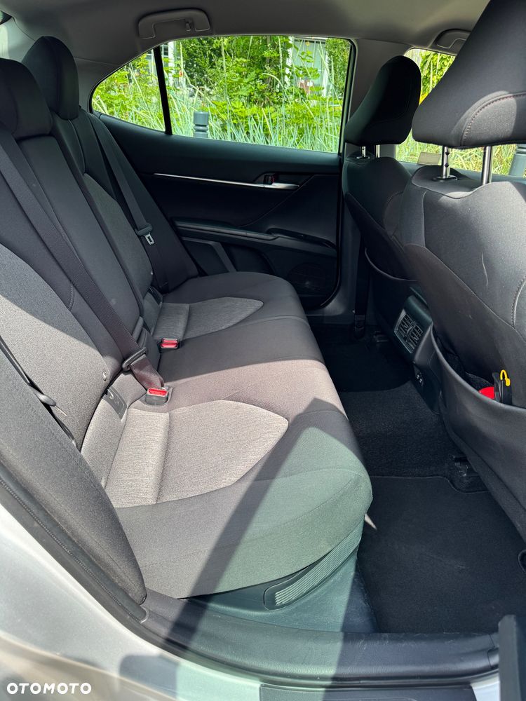 Toyota Camry 2.5 Hybrid Executive CVT - 19