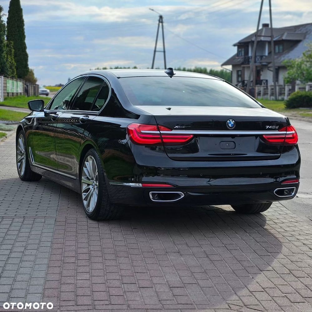 BMW Seria 7 740d xDrive - 22