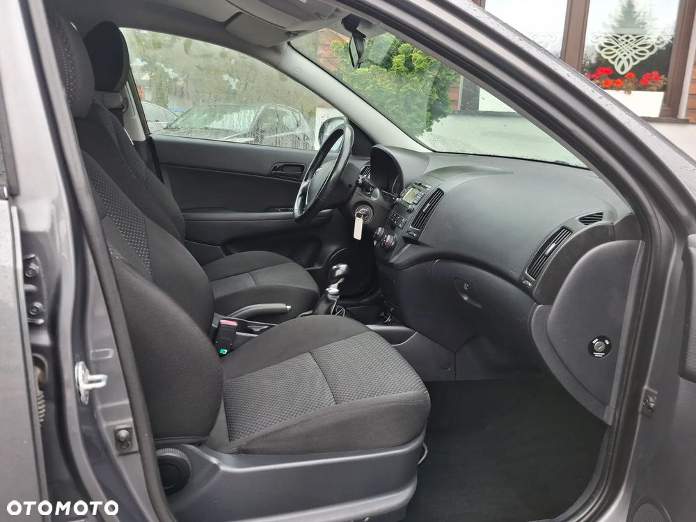 Hyundai i30 1.6 CRDi Comfort - 26