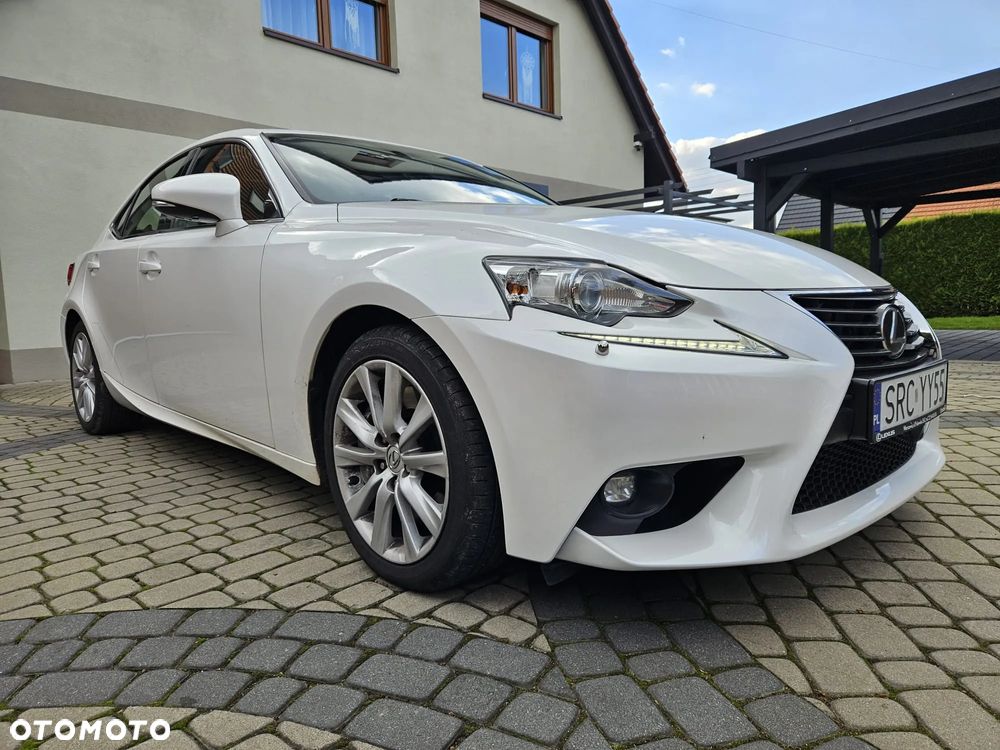 Lexus IS 200t Elite - 27