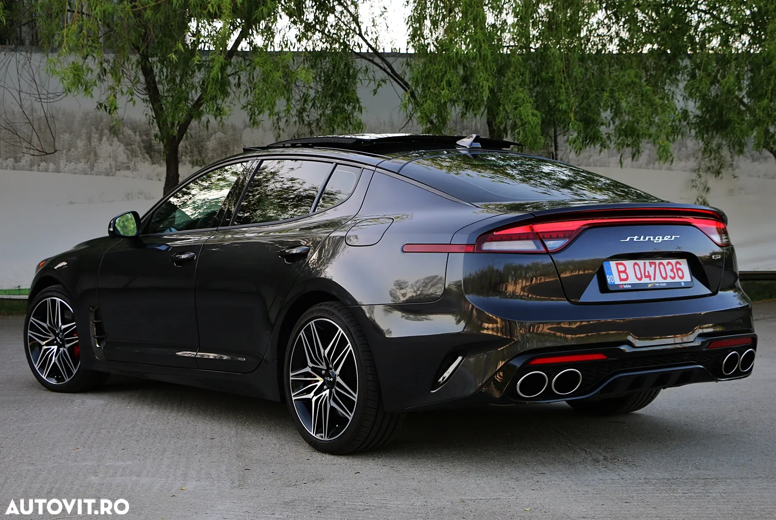 Kia Stinger 3.3 T-GDI AWD GT - 3