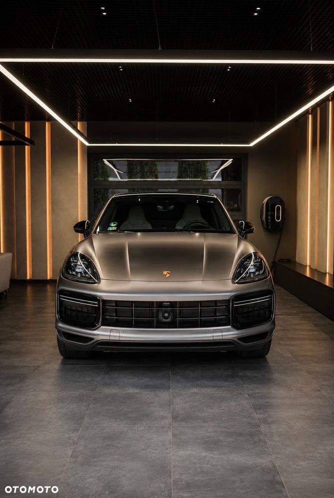 Porsche Cayenne - 2