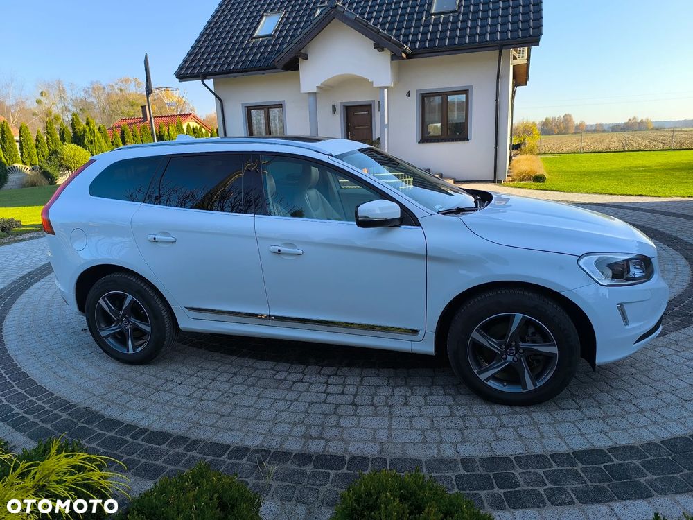 Volvo XC 60 3.2 AWD Kinetic - 4