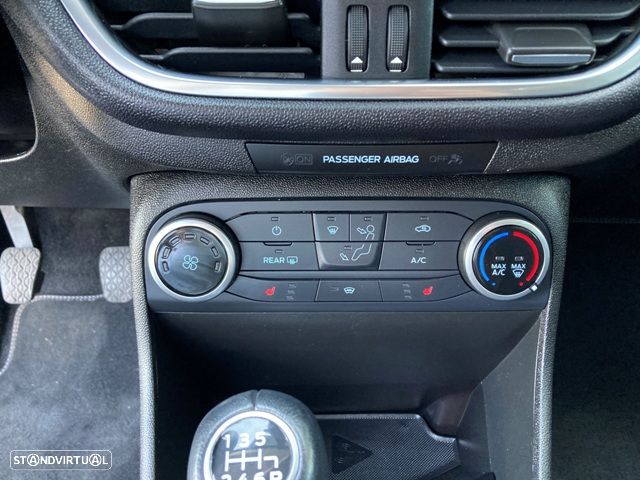 Ford Fiesta 1.0 EcoBoost S&S TITANIUM - 21
