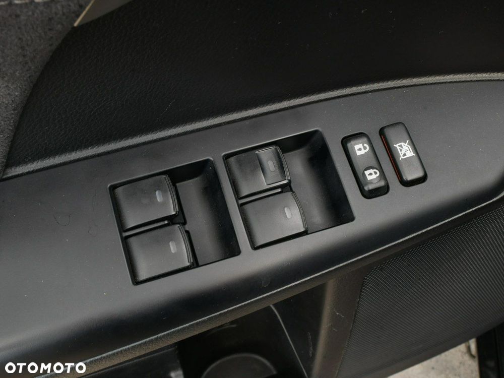 Lexus CT 200h - 23