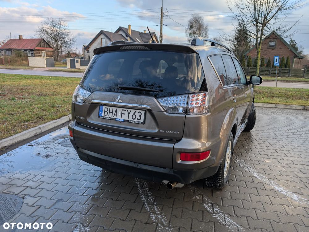 Mitsubishi Outlander 2.0 Intense NAVI 2WD EU5 - 3