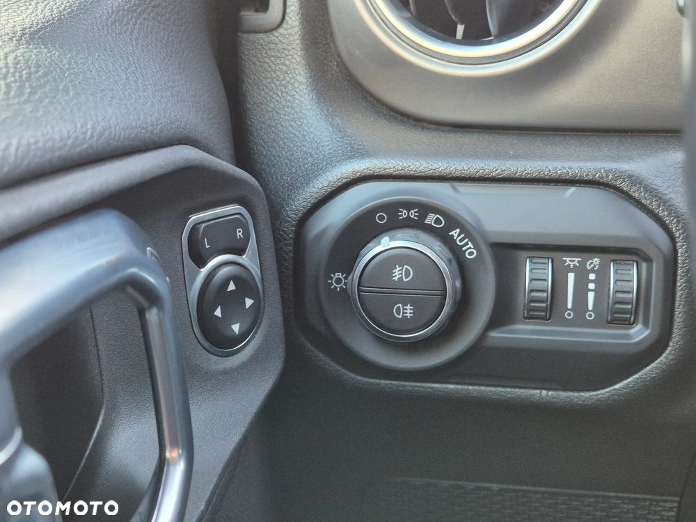 Jeep Wrangler Unlimited GME 2.0 Turbo Sahara - 9