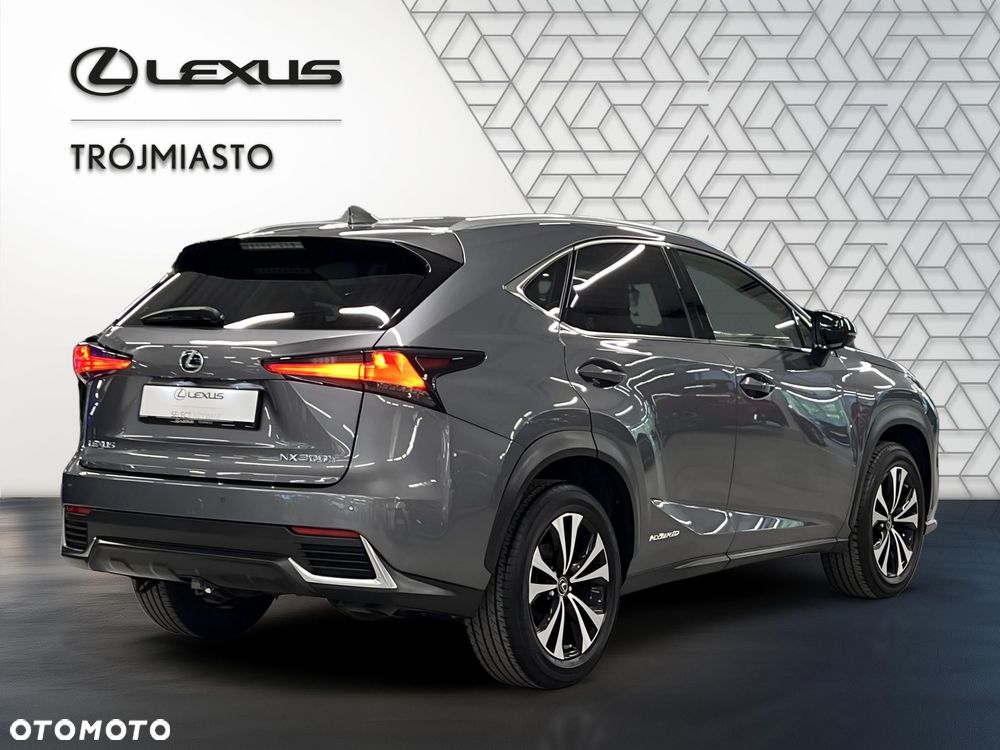 Lexus NX 300h F Impression AWD - 5