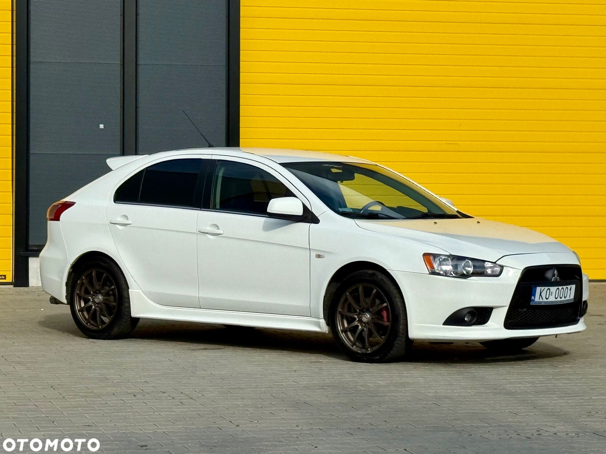 Mitsubishi Lancer - 1