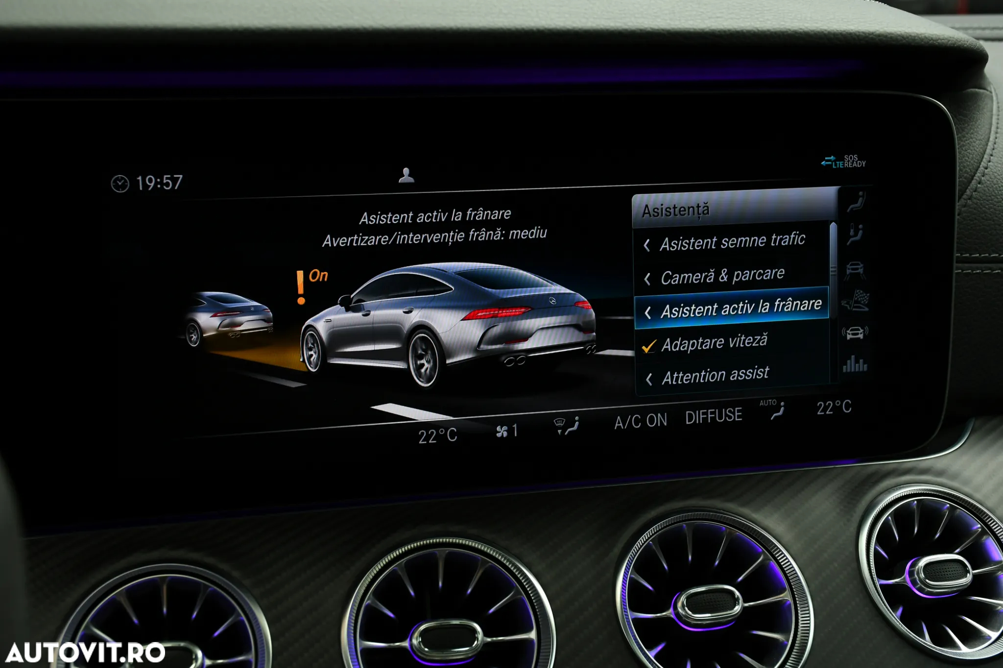 Mercedes-Benz AMG GT 53 4MATIC+ MHEV - 34