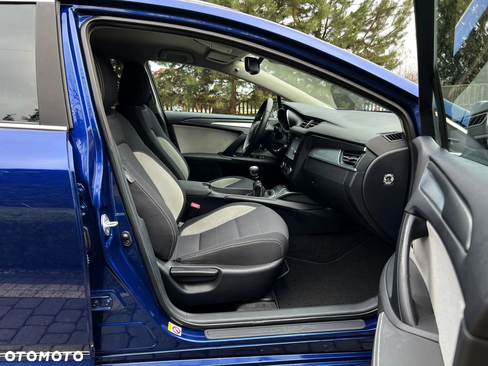 Toyota Avensis 1.6 Business Edition - 23