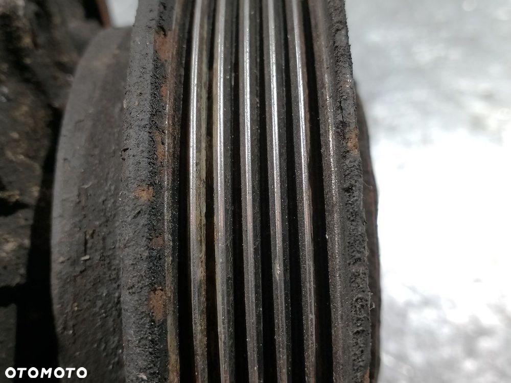 POMPA, SPRĘŻARKA KLIMATYZACJI LANCIA THESIS 2.4 JTD - 8