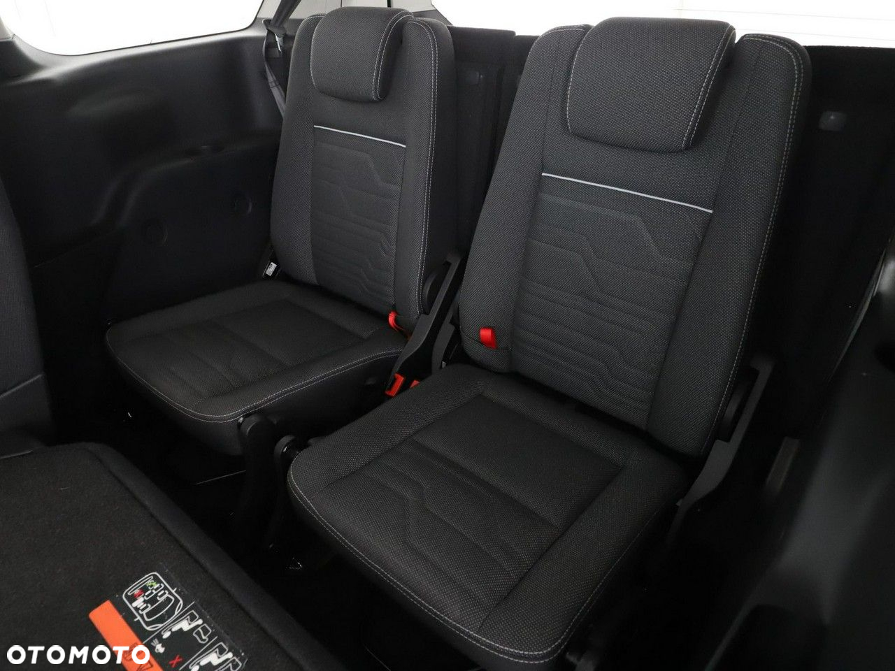 Ford Tourneo Connect Grand - 35