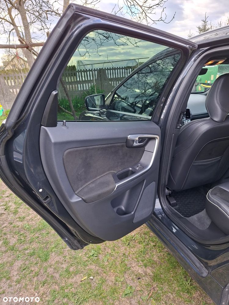 Volvo XC 60 D4 Geartronic RDesign - 29