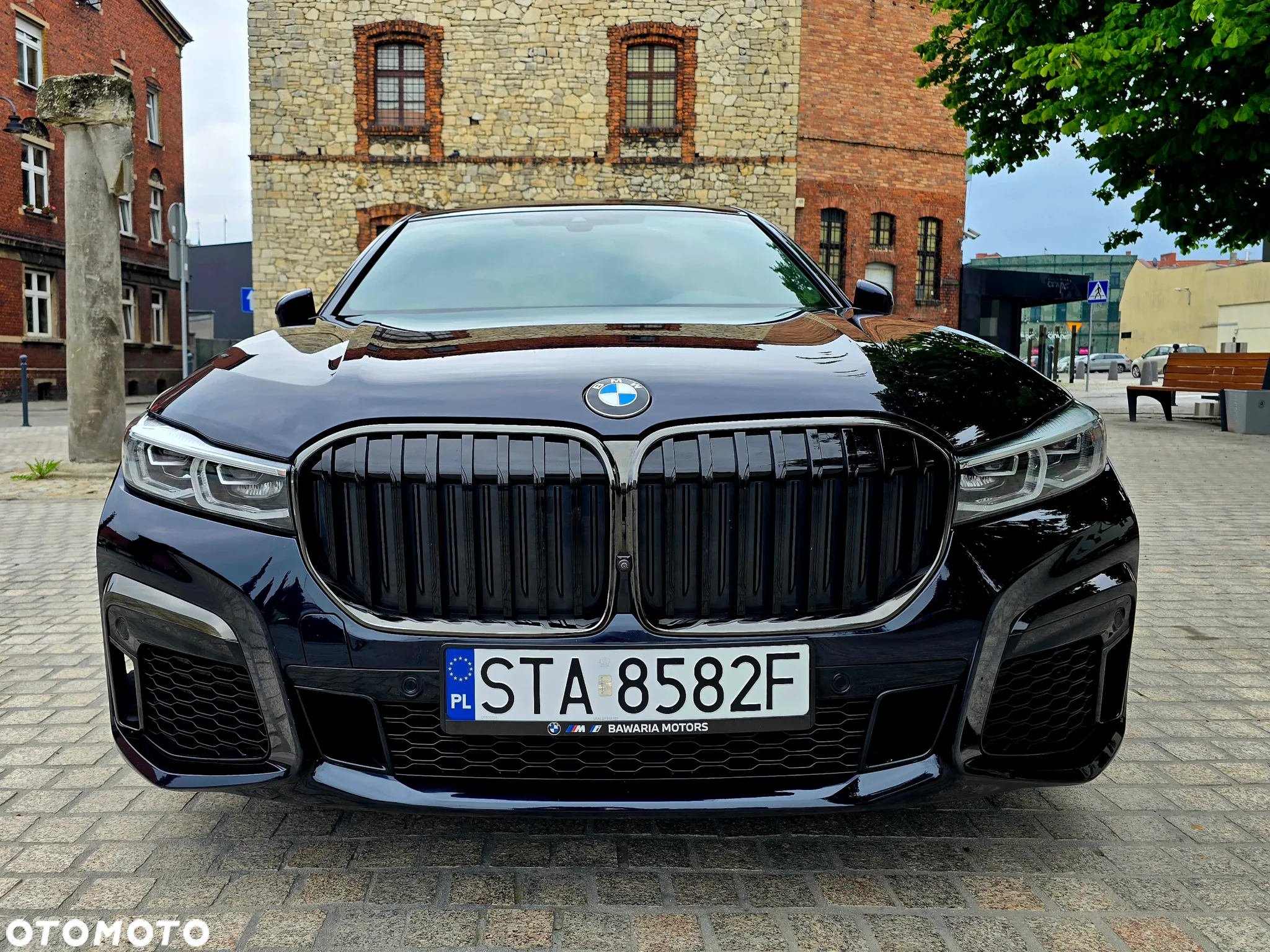 BMW Seria 7 740i - 5