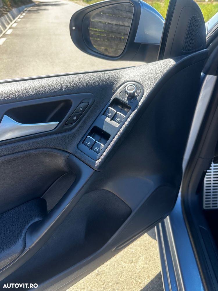 Volkswagen Golf - 11