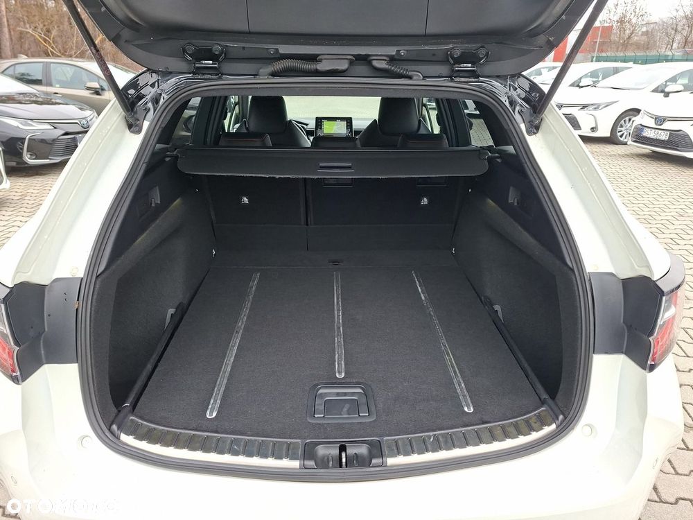 Toyota Corolla 1.8 Hybrid Selection - 18