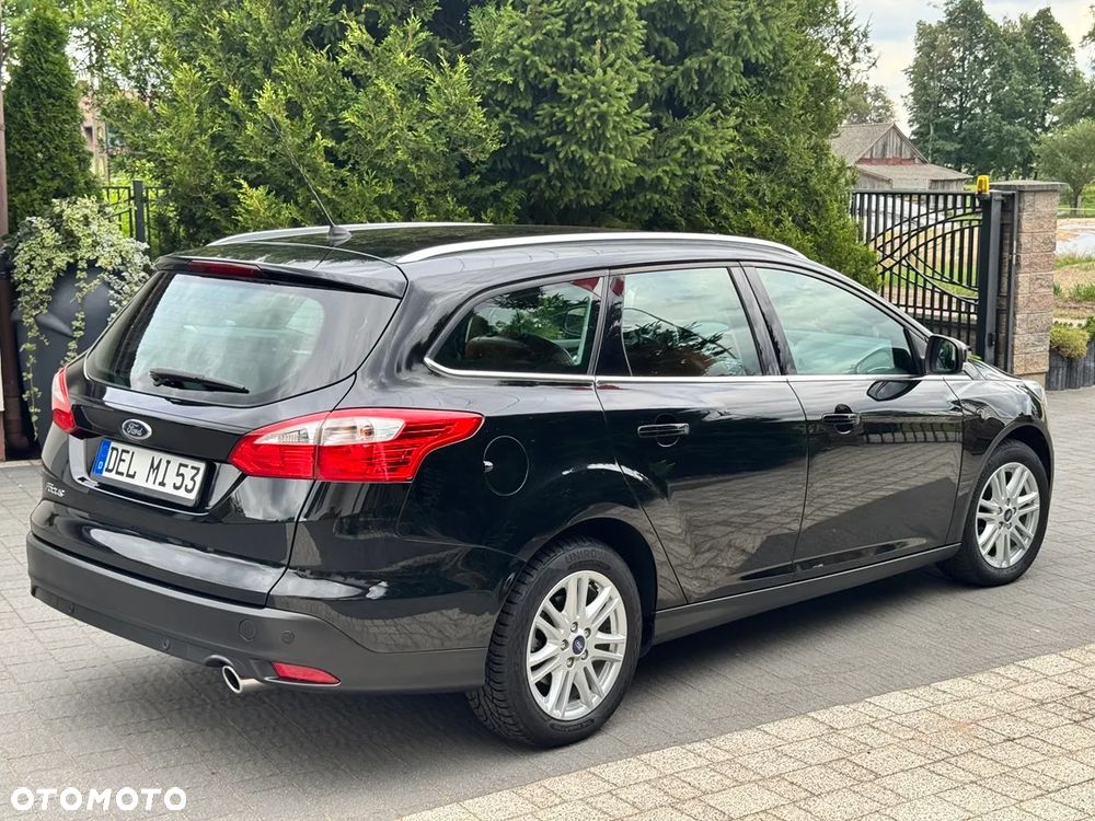 Ford Focus - 32