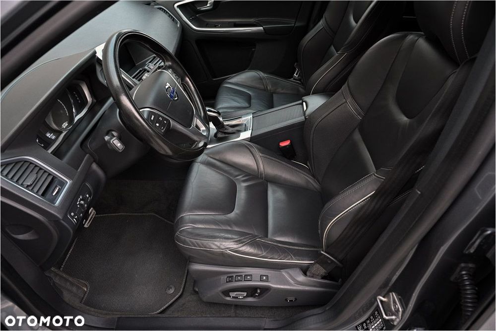 Volvo XC 60 D4 Drive-E R-Design Momentum - 5