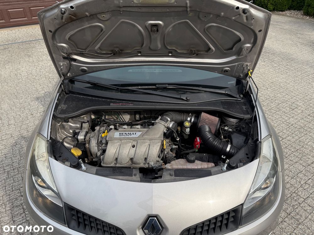 Renault Clio - 23