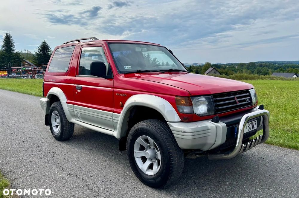 Mitsubishi Pajero - 1