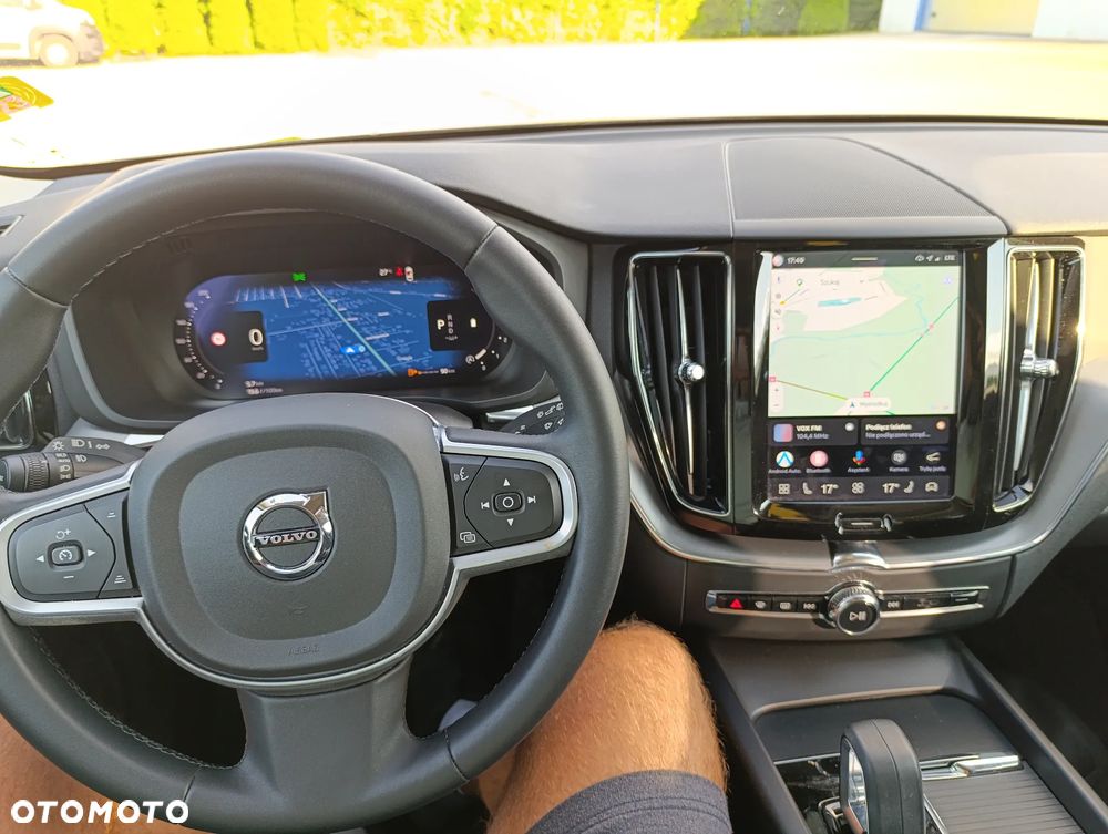 Volvo XC 60 B4 D Momentum Pro - 19