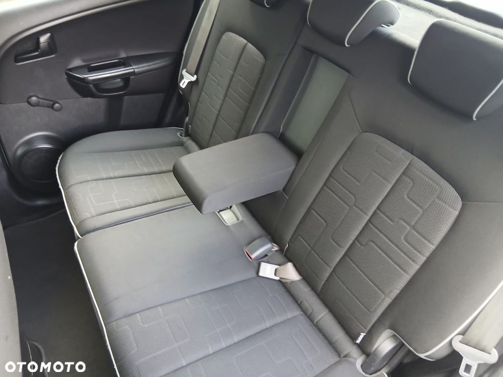 Kia Venga 1.4 CVVT Vision - 35