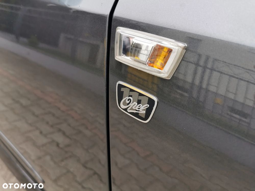 Opel Astra 1.6 Edition 111 Jahre - 31