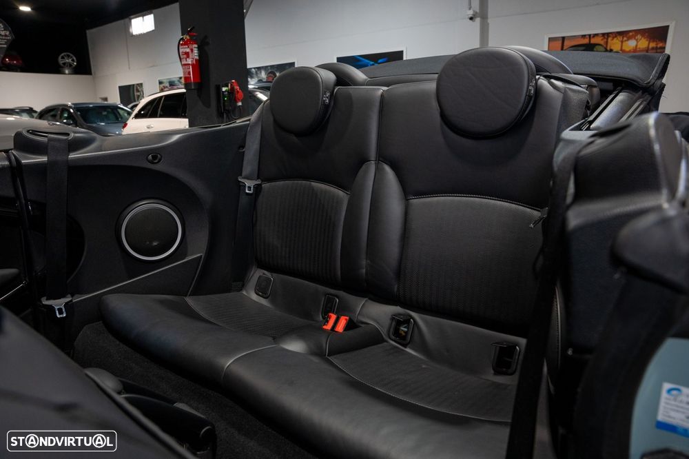 MINI Cabrio Cooper D - 22