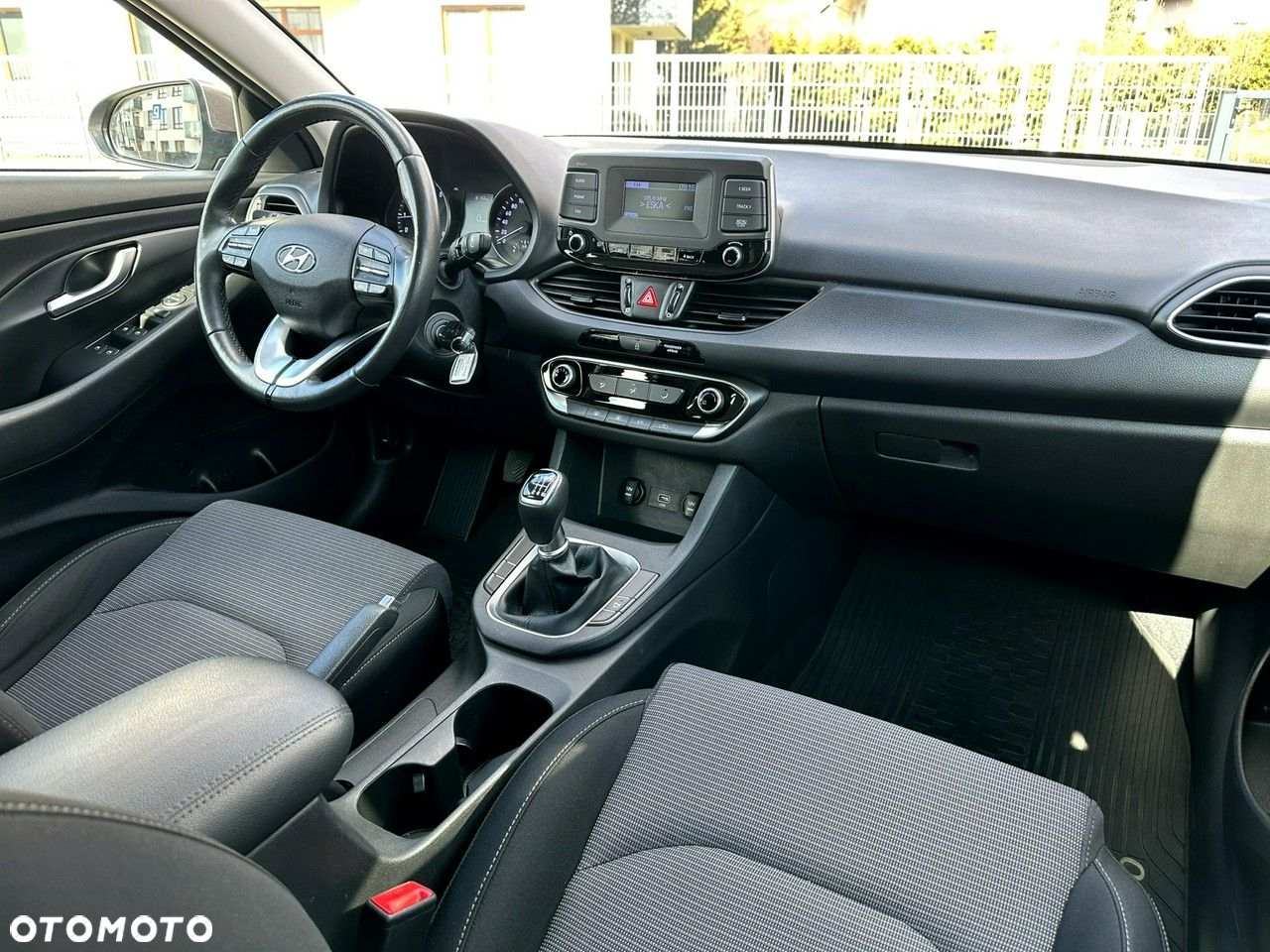 Hyundai i30 1.5 DPI Classic + - 21