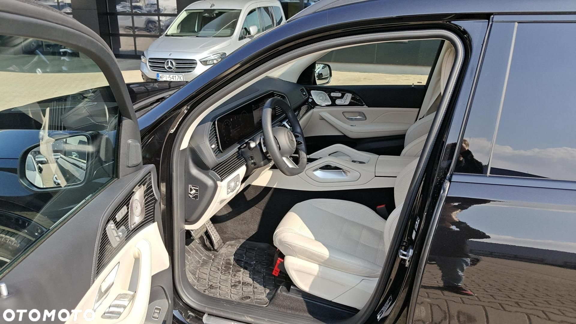 Mercedes-Benz GLS - 9