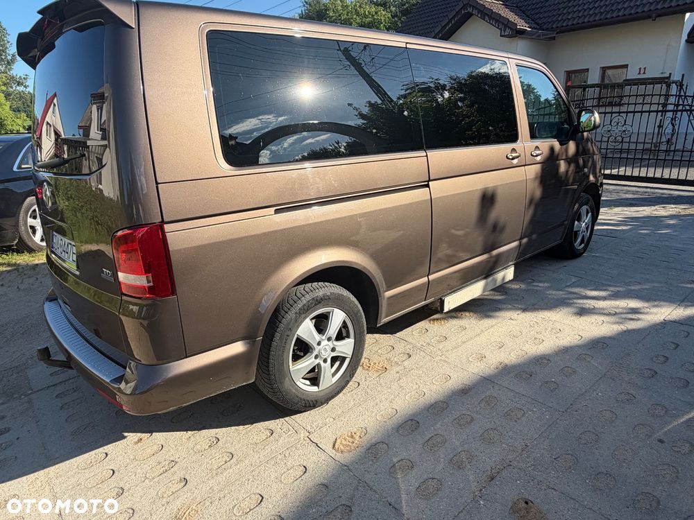 Volkswagen Caravelle - 4