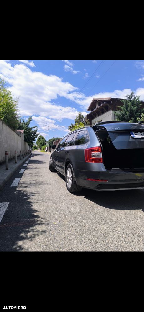 Skoda Octavia 2.0 TDI DSG Ambition - 9