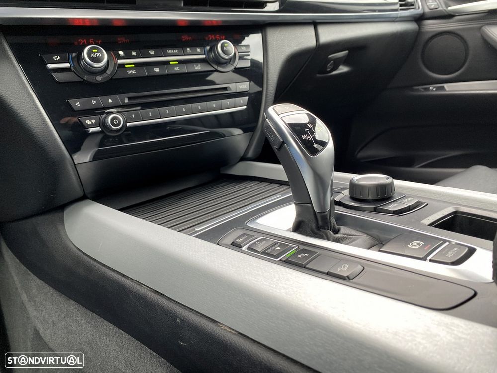 BMW X5 30 d xDrive Pack M - 28